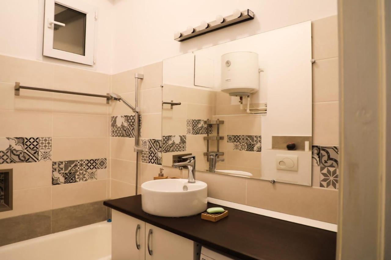 בוקרשט Ultracentral Cozy Apartment Near Old Town מראה חיצוני תמונה